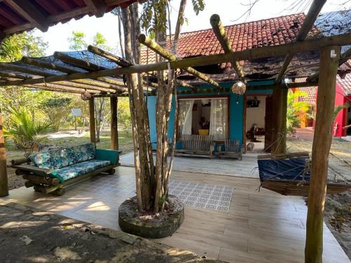 Corumbau Ski Chalet | Pet Friendly Chalé Paraíso Corumbau with Oceanfront Views