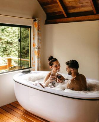 Costas Ski Chalet | Guest Rated: Experience Chalé Portal Lazer Today!