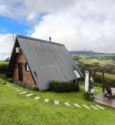 Alfredo Wagner Ski Chalet | Pet-Friendly Chalé Recanto da Coruja with Hot Tub Comfort