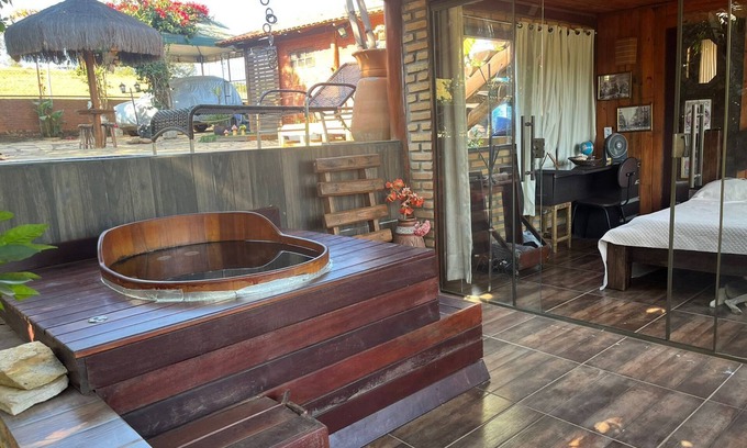 Corumba de Goias Ski Chalet | Guest Rated 10/10 at Chalé Refúgio 2 with Pool & Kitchen