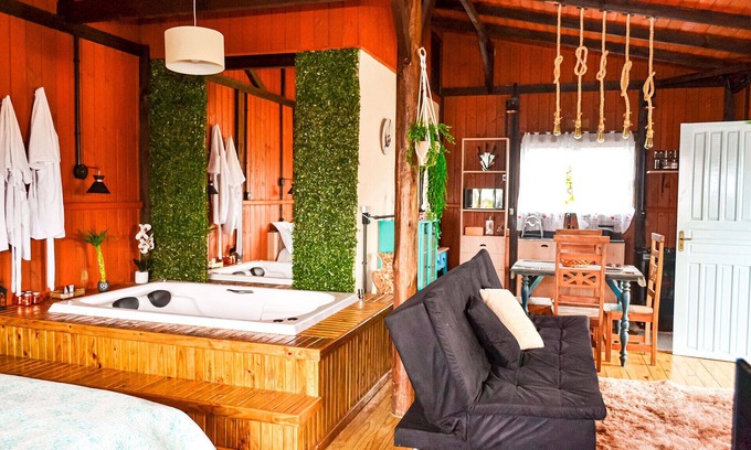 Palhoca Ski Chalet | Romantic Chalé with Oceanfront Views in Palhoça, SC