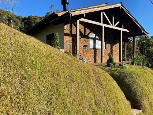 Arraial do Ouro Ski Chalet | Inviting Chalé Rural: Experience Nature with Family & Pets