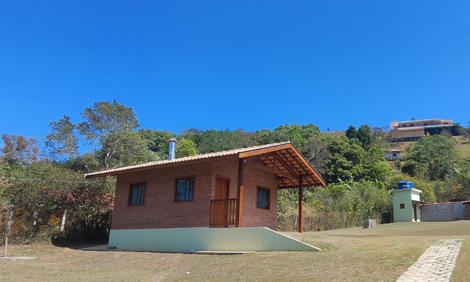 Sapucai-Mirim Ski Chalet | Pet-Friendly Chalé São José: Family Retreat in Nature