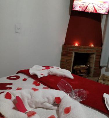 Camanducaia Cabin | Unwind at Chalé Sonho Diniz: Breakfast & Hot Tub Awaits