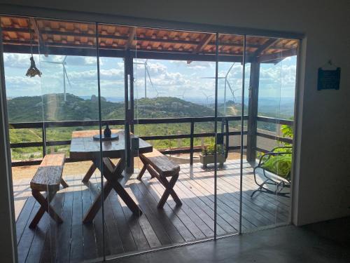 Monte das Gameleiras Ski Chalet | Pet-Friendly Retreat at Chalé Vista Encanto dos Montes