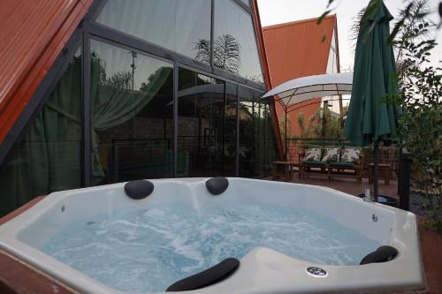 Rincao Bonito Ski Chalet | Elegant Chalés with Jacuzzi in Bonito's Heart - 4 Stars