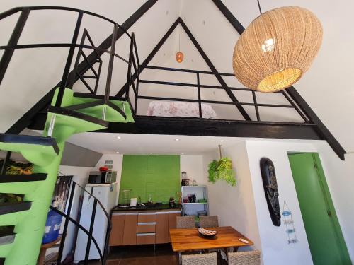 Sao Sebastiao House | Pet-Friendly Retreat at Chalés Barra do Una - 4 Stars