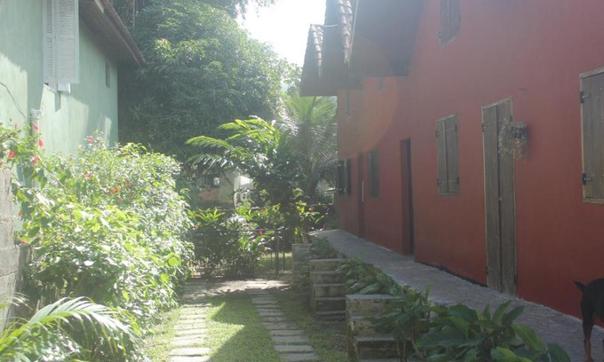 Boicucanga Beach Cabin | Family-Friendly Chalés Boiçucanga with Kitchen Access