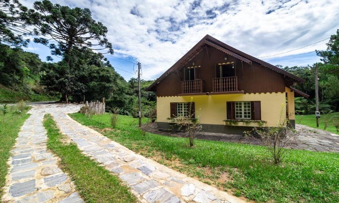 Bananal House | Discover Chalés da Bocaina: Pet-Friendly & Highly Rated