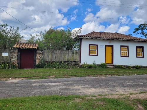 Lavras Novas Cabin | Chalés Encanto da Chapada: Pet-Friendly Retreat with Pool