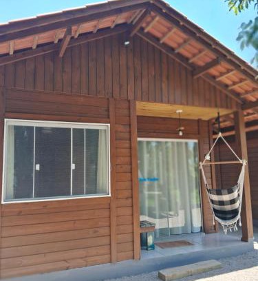 Jaguaruna Ski Chalet | Top-Rated Chalés Lar Doce Mar: Family & Pet-Friendly Getaway