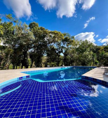 Salesopolis Cabin | Pet-Friendly Estância das Nascentes Chalé with Ocean View