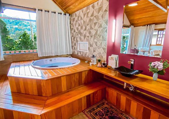 Historic Center Cabin | Discover Chalés Princesa Isabel: Family-Friendly Retreat