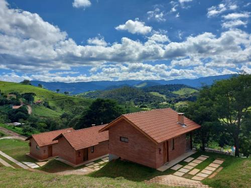 Santo Antonio do Pinhal Cabin | Pet-Friendly Chalés Santa Luzia with Breakfast & Hot Tub
