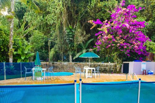 Toninhas Cabin | Cozy Lodges in Ubatuba, Brazil with Pool & Pet Friendly
