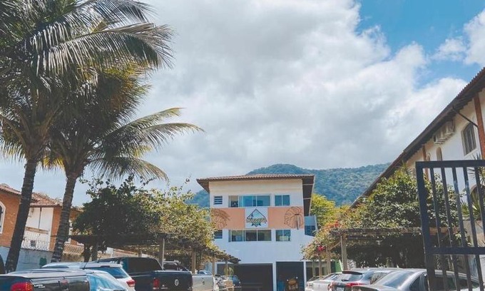Lazaro House | Pet-Friendly Chalés Sununga Flats Just 1 Minute from Beach