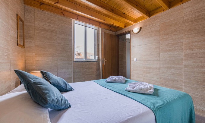 Azambuja House | Inviting Chale Bela: Family-Friendly Getaway in Setubal