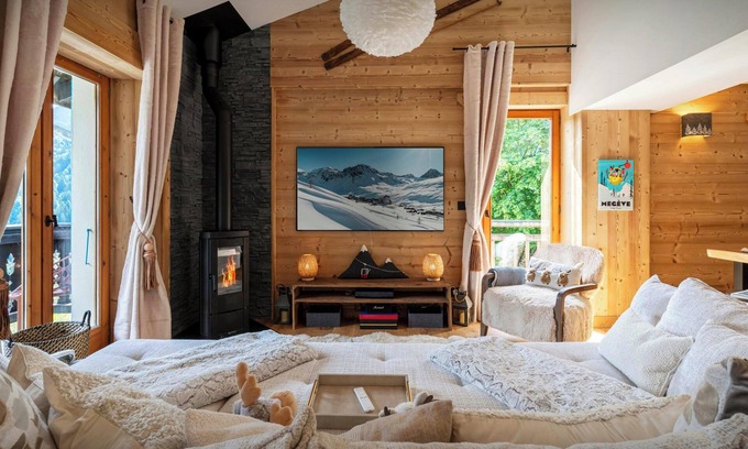 Saint-Nicolas-la-Chapelle Apartment | Chalet Belle Source B - Cosy stay for 6 - 12km from Megève - OVO Network