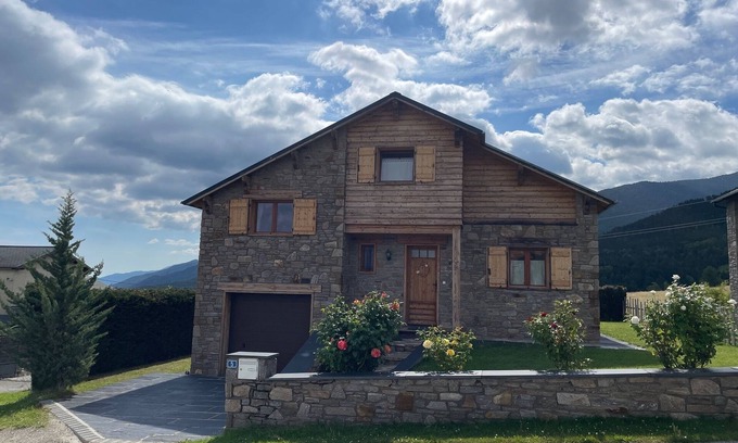 Saint-Pierre-dels-Forcats House | Unforgettable Chalet l'orée du Cambre for 8 Guests