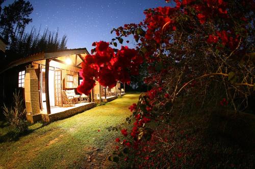 Juquitiba House | Relaxing Oceanfront Escape at Chale Hortensia