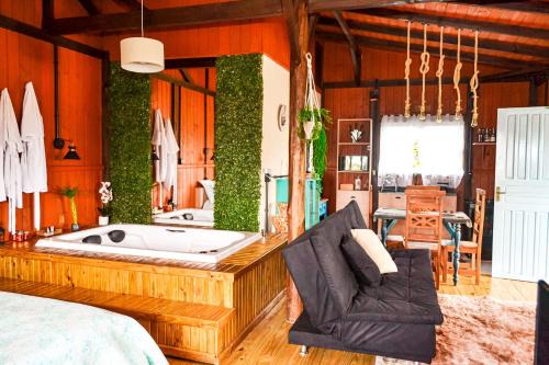 Palhoca Ski Chalet | Romantic Getaway at Chale em Praia do Mar Aberto, Palhoca