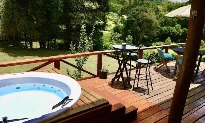 Goncalves Ski Chalet | Budget-Friendly Getaway at Chale Seriema with Great Amenities