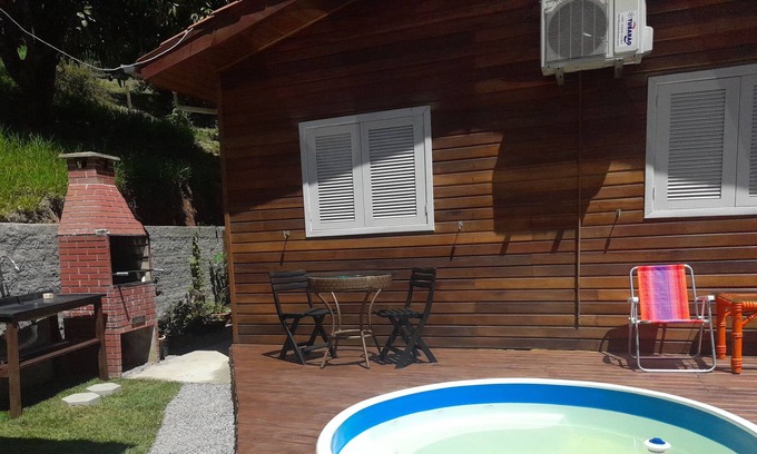 Gravatal Cabin | Relaxing Retreat at Chale Sol da Montanha in Gravatal