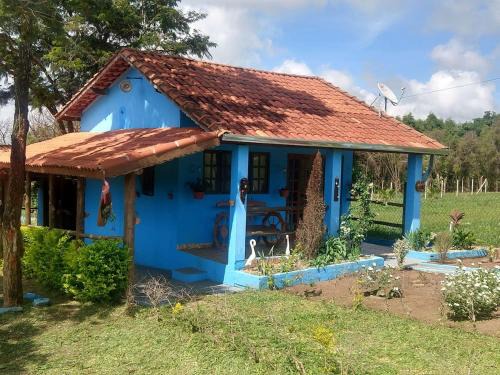 Sao Pedro Ski Chalet | Pet-Friendly Chaler Sao Jorge with Oceanfront Pool Access