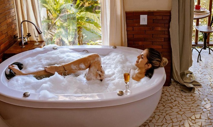 Paraty Ski Chalet | Pet-Friendly Chales Sol Paraty with Pool & Ocean Views