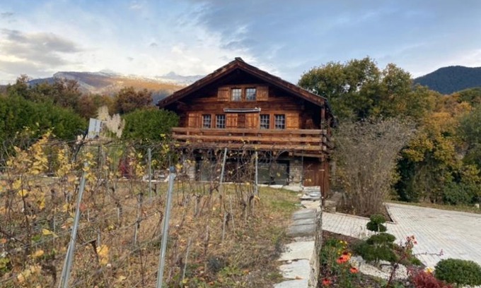 Chandolin-près-Savièse Ski Chalet | Forest-Adjacent Chalet in Savièse - Family Friendly Retreat