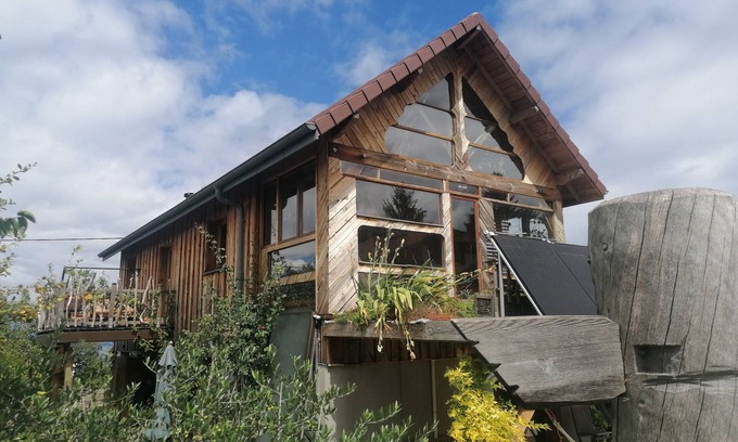 Neuvecelle Ski Chalet | Eco-Friendly Chalet Near Beach and Mountains with Spa