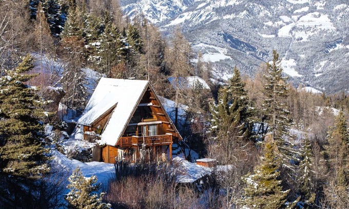 Pra Loup Ski Chalet | Perfect Chalet 10 with Spa, Steps from Pra-Loup Gondola