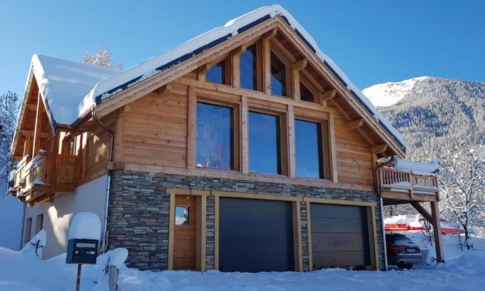 Les Orres Apartment | Chalet Le Petit Mozart: Family-Friendly Stay for 12 Guests