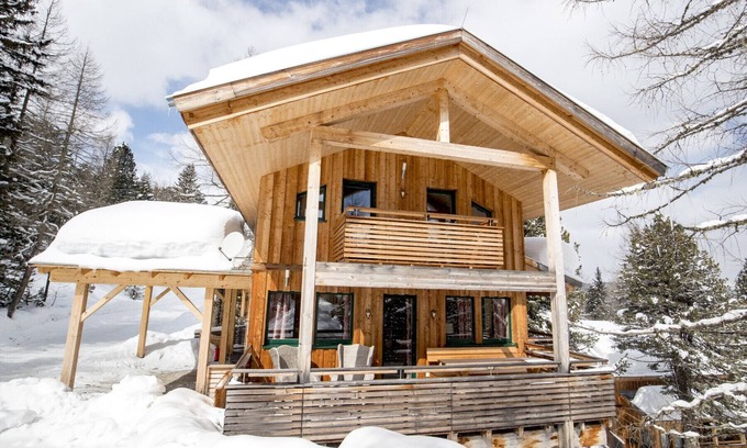 Turracher Hohe Ski Chalet | Relaxing Chalet #13 with IR-Sauna & Indoor Whirlpool