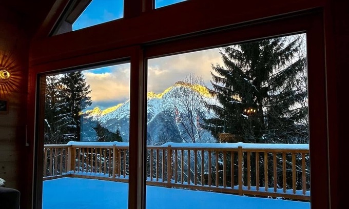 Oz Ski Chalet | Family-Friendly Chalet for 16 in Alpe d'Huez / Oz 3300