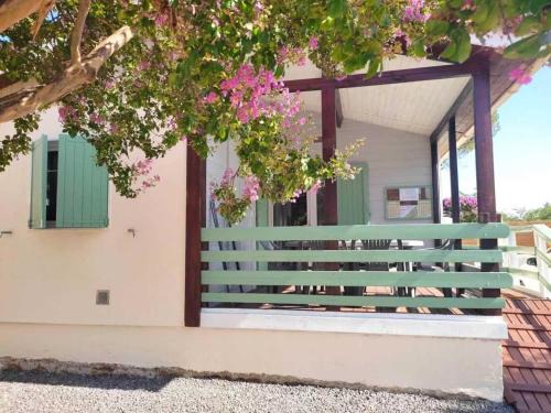 Massillargues-Attuech Ski Chalet | Family-Friendly Mobilhome with Pool & Pet Access