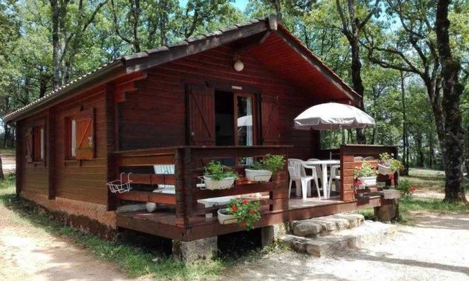 Saint-Cirq-Lapopie Ski Chalet | Chalet 3 étoiles - Piscine - efchcg