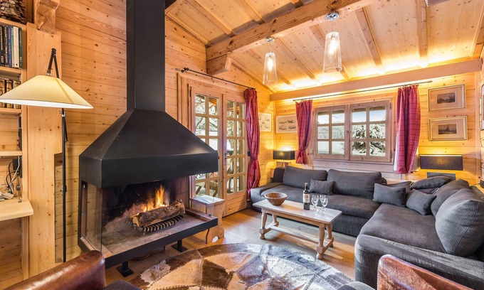 Le Planellet Ski Chalet | Inviting Chalet Megève with Spa and Family Amenities