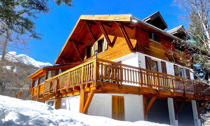 Allos Ski Chalet | Idyllic Summer Chalet with Breathtaking Views and Pool