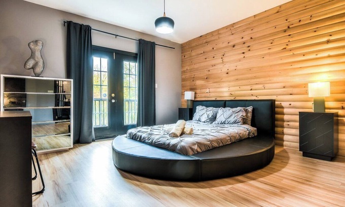 Lac-Tremblant-Nord Ski Chalet | Convenient Chalet Just 5 Minutes from the Slopes