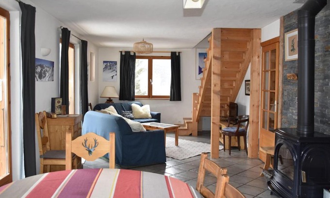 Pralognan-la-Vanoise Ski Chalet | Inviting Chalet for 8 Near the Forest in Pralognan-la-Vanoise