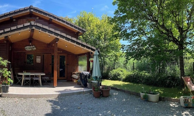 Verthier Ski Chalet | Chalet Retreat for 6-8 Guests by Lake Annecy