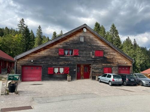 Lamoura Ski Chalet | Cozy Chalet for 8-10 Guests Near Les Rousses Station