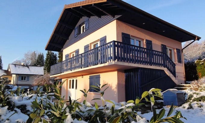 Fraize Ski Chalet | Inviting Chalet for 9 with Spa, Hot Tub & High Ratings