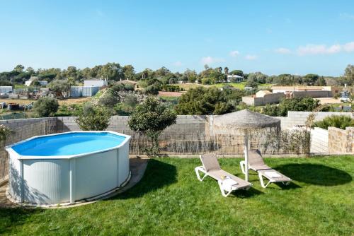 San Ambrosio House | Discover Relaxation at Chalet Acebuche: Family-Friendly Retreat