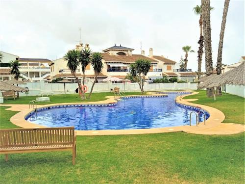 Pilar de la Horadada House | Pet-Friendly Oceanfront Chalet in RIOMAR with Pool