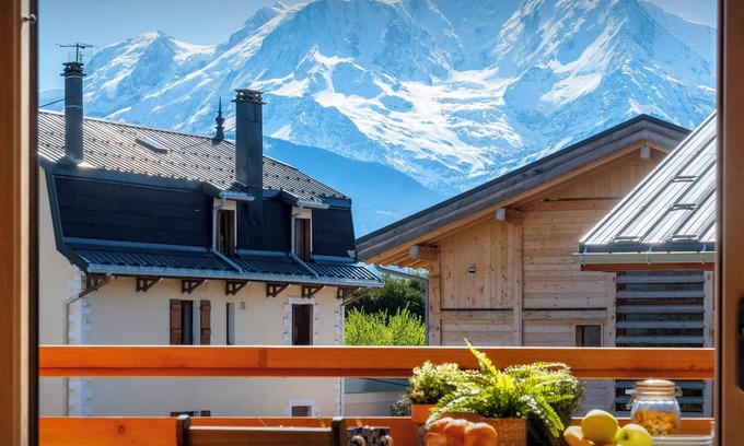 Combloux Ski Chalet | Chalet Alpayak: Family-Friendly Mountain Retreat for 8