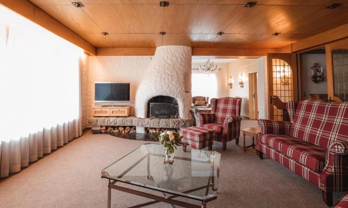 Oberstdorf House | Relax at Chalet Alpenstern with Ocean Views & Spa Amenities