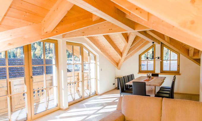 Soelden Ski Chalet | Discover Chalet Alpine Lodge Sölden: Spa & Pet-Friendly Stays