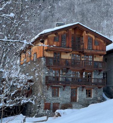 Sainte-Foy-Tarentaise Ski Chalet | Oceanfront Retreat at Chalet Altus with Spa & Hot Tub